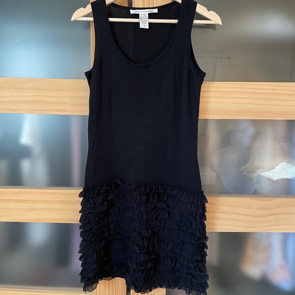 DVF DIANE Von FURSTENBERG wool silk little black ruffle dress - Picture 4 of 14